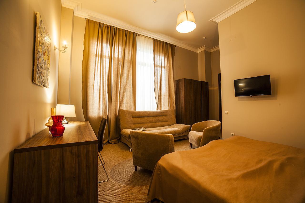 Boutique Hotel Amra Sukhumi Exteriör bild